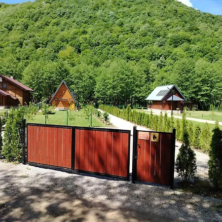 Vikendica Raj Holiday home *