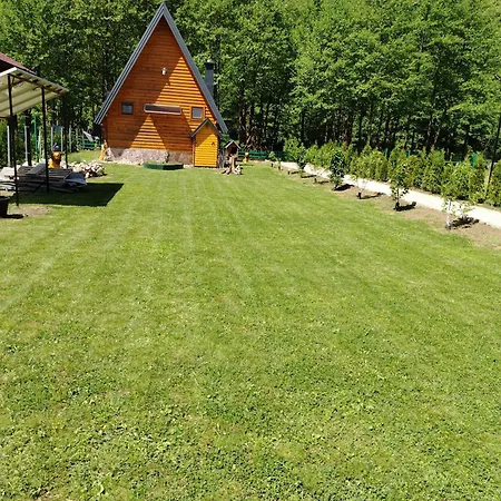 Vikendica Raj Holiday home *
