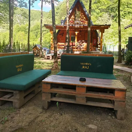 Vikendica Raj Ferienhaus Bihać